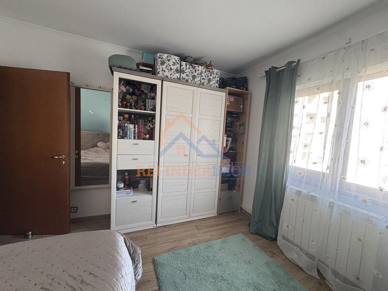 Vitan, vanzare 4 camere 96 mp.
